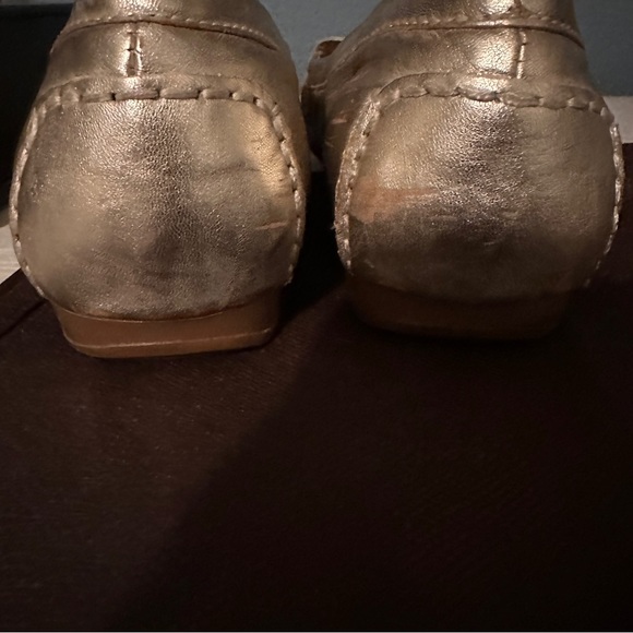 very comfortable and always in style, leather combinable color, dust cover. - Picture 4 of 5